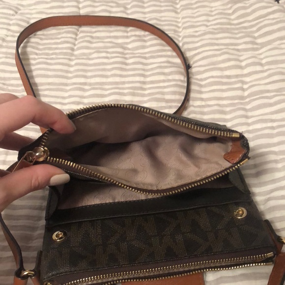 MICHAEL Michael Kors crossbody - Picture 10 of 13
